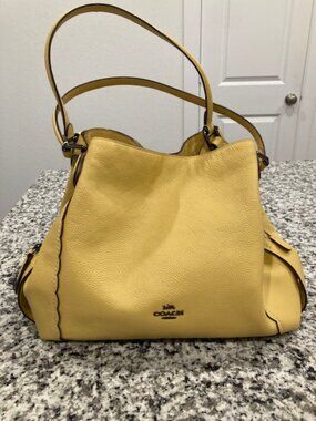 Edie Shoulder Bag 31 with Scalloped Detail